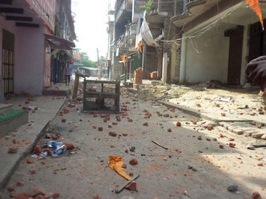 गोपालगंज-सीवान में रामनवमी जुलूस के दौरान पथराव और आगजनी