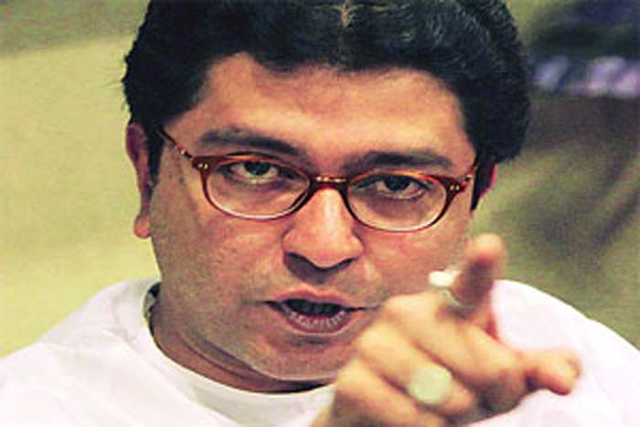 ‘ओवैसी बंधुओं को पैसा देती है भाजपा, मैं रखूंगा गर्दन पर चाकू’