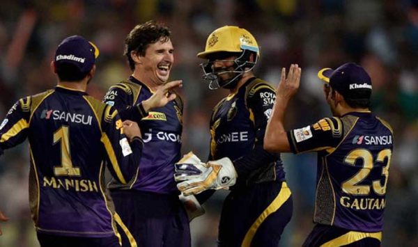 IPL: कोलकाता ने दिल्ली को 9 विकेट से हराया