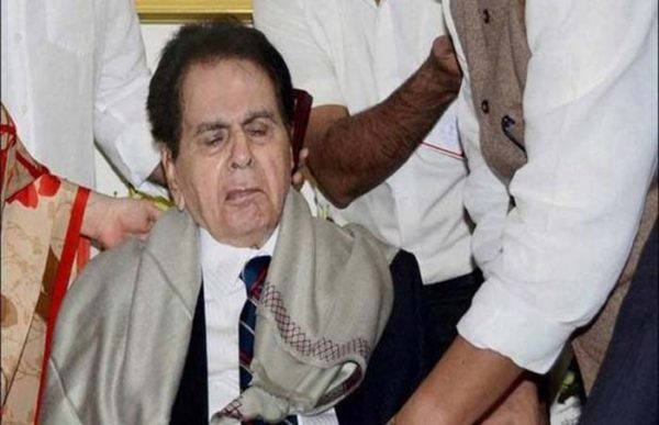 दिलीप कुमार पूरी तरह स्वस्थ,  हॉस्पीटल से डिस्चार्ज