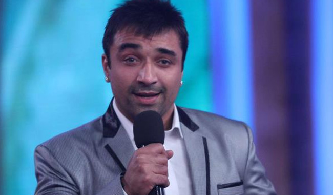 वीडियो: एक्टर एजाज़ खान बोले “पीएम पाकिस्तान जाकर नवाज शरीफ की पप्पी लते हैं”