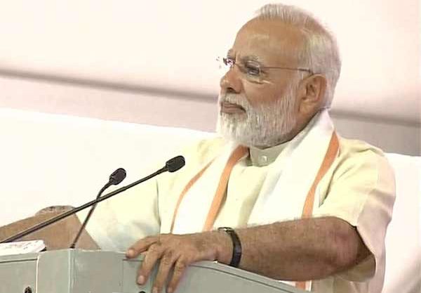 ग़ालिब का शेर बताकर सोशल मीडिया पर गढ़ा गया शेर पढ़ गए पीएम मोदी