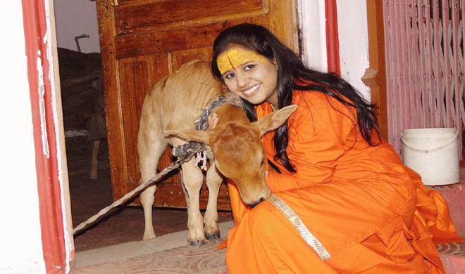 एक और साध्वी की बदज़ुबानी : बीफ खाने वालों को फांसी पर लटकाया जाना चाहिए