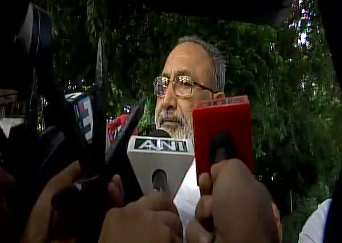 शरद यादव ने ठुकराया जेटली का ऑफर, राष्ट्रीय पार्टियों के नेताओं से बातचीत के बाद लेंगे फैसला