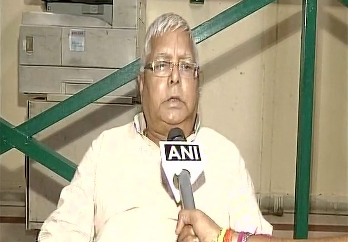 लालू बोले तेजस्वी नहीं देंगे इस्तीफा, सारा खेल गठबंधन तोड़ने के लिए