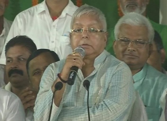 लालू बोले: “देश में इमरजेंसी जैसे हालात, विपक्ष एकजुट हुआ तो 2019 में बीजेपी का गेम ओवर”