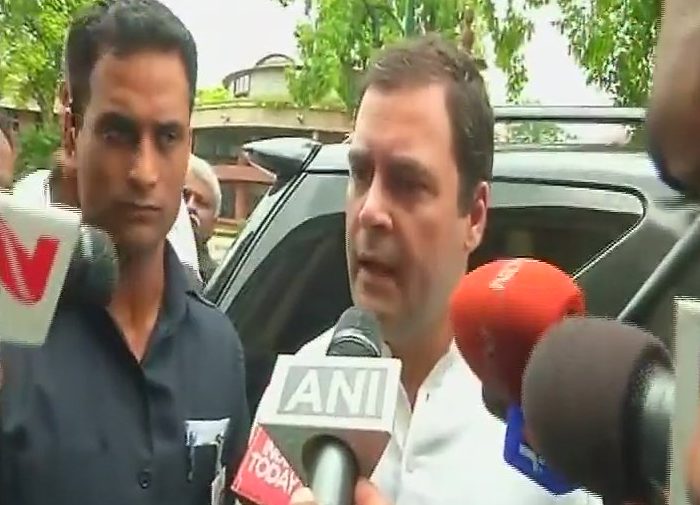 पीएम मोदी और एनडीए की नीतियों ने जम्मू कश्मीर जला दिया है : राहुल