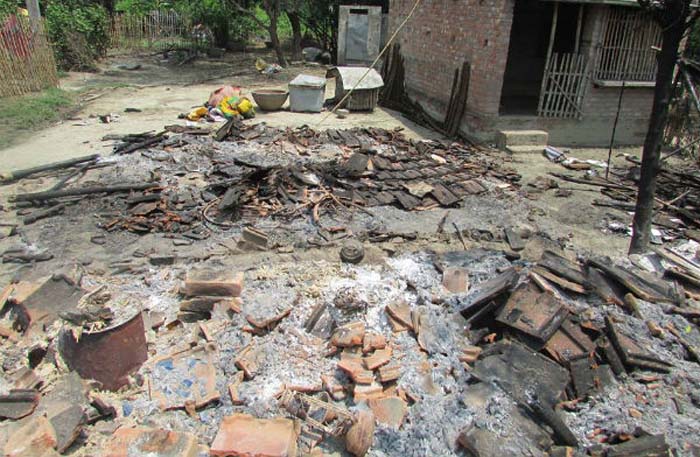 प.बंगाल: दंगा भड़काने के लिए इस्तेमाल किये गए फिल्मो और गुजरात दंगो से जुड़े फोटो