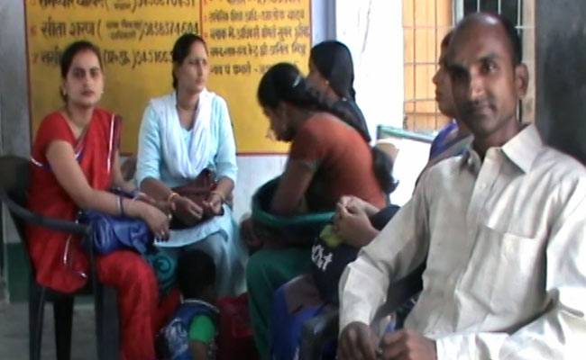 सुप्रीम कोर्ट ने दी उत्तर प्रदेश के 1.72 लाख शिक्षामित्रों को राहत लेकिन ये है शर्त