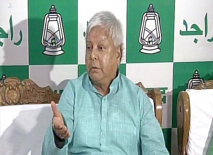 बीजेपी और संघ से मिले हुए हैं नीतीश, नया नेता चुने महागठबंधन : लालू