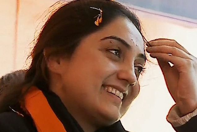 पकड़ी गयीं बीजेपी प्रवक्ता, प. बंगाल दंगा बताकर शेयर की गुजरात दंगो की तस्वीर