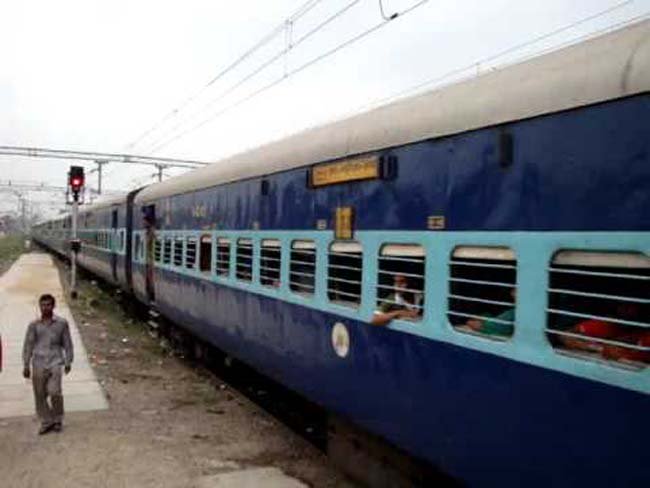 सावधान: एलपीजी की तरह अब रेलवे में भी होगी सब्सिडी छोड़ने की अपील