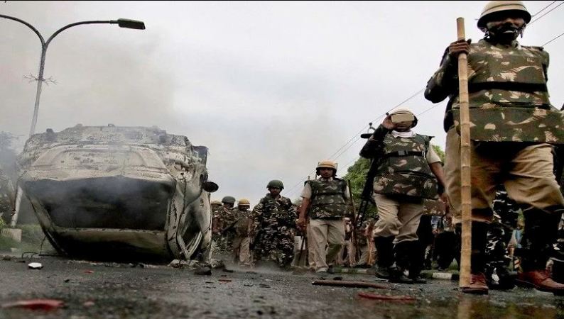 कई राज्यों में राम रहीम समर्थको द्वारा हिंसा, पत्रकारों पर हमले, आगजनी, 28 की मौत