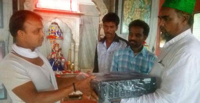 सोनू निगम जैसे लोगों के लिए सबक है ये मिसाल