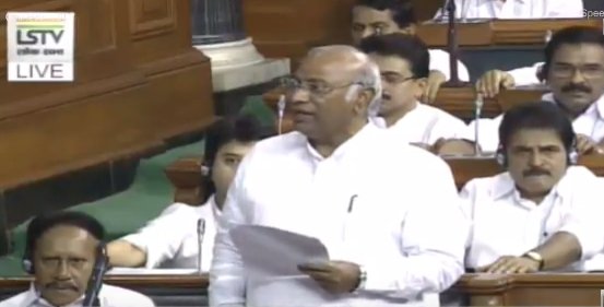 संसद में खड़के ने पूछा ‘गुजरात में पत्थरबाज़ी करने कौन से आतंकवादी आये थे’