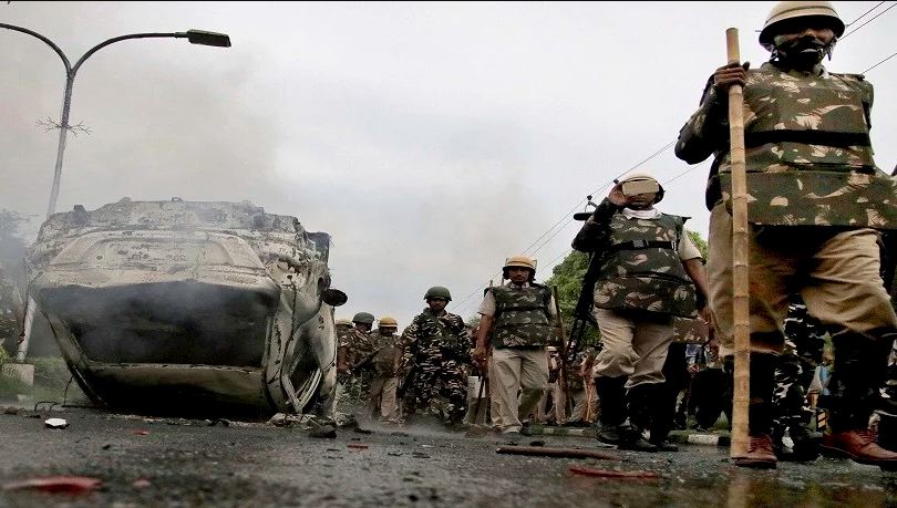 कई राज्यों में राम रहीम समर्थको द्वारा हिंसा, पत्रकारों पर हमले, आगजनी, 28 की मौत