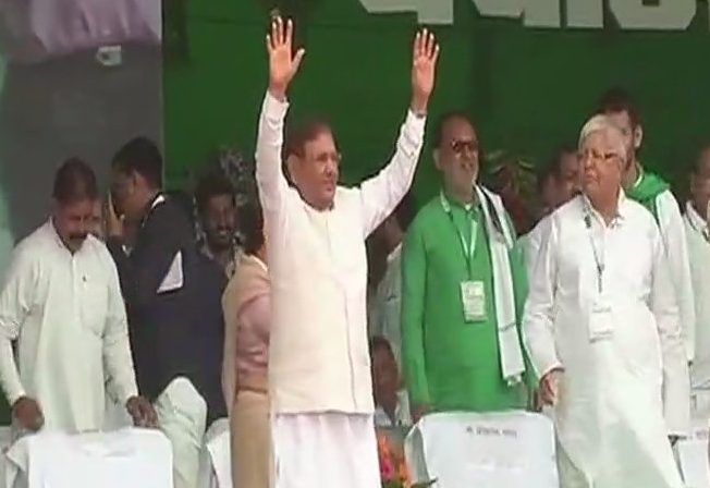 LIVE: बिहार में महागठबंधन खत्म करने की कोशिश हुई तो अब पूरे देश में बनेगा महागठबंधन: शरद यादव