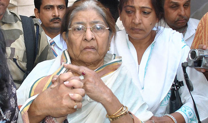 पीएम मोदी को क्लीनचिट दिए जाने के खिलाफ ज़किया जाफरी की याचिका पर आज फैसला सम्भव