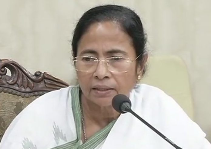 ममता बनर्जी ने उठाया सवाल: मुगल सराय का नाम बदल दिया, यदि देश का नाम बदल दिया तो ….