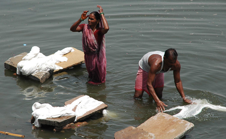 स्वच्छ घाटों के बाद वाराणसी में प्रदूषण मुक्‍त भी होगी गंगा