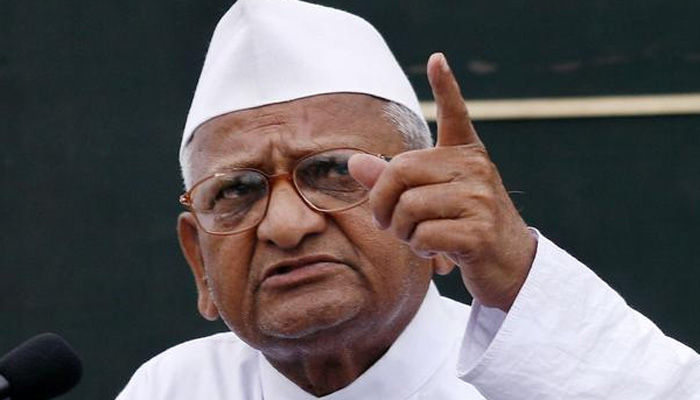 फिर रामलीला मैदान में डेरा डालने की तैयारी में अन्ना हज़ारे, बीजेपी नेता मनाने में जुटे