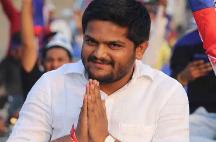 ब्रेकिंग: पाटीदारो का हाथ कांग्रेस के साथ