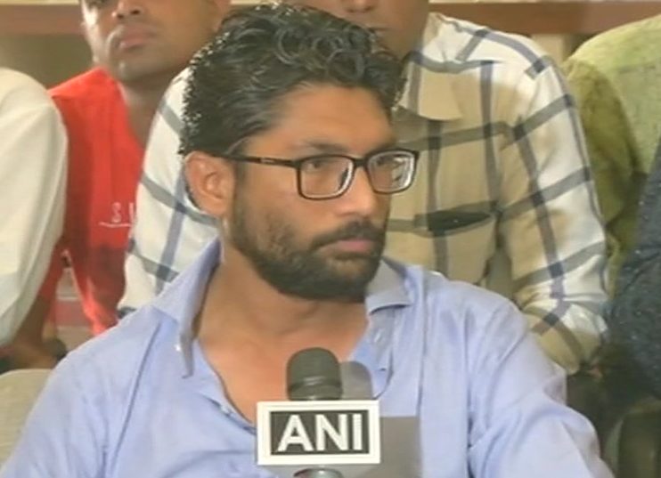 इस चुनाव में किसी पार्टी से नहीं जुड़ेंगे जिग्नेश मेवाणी