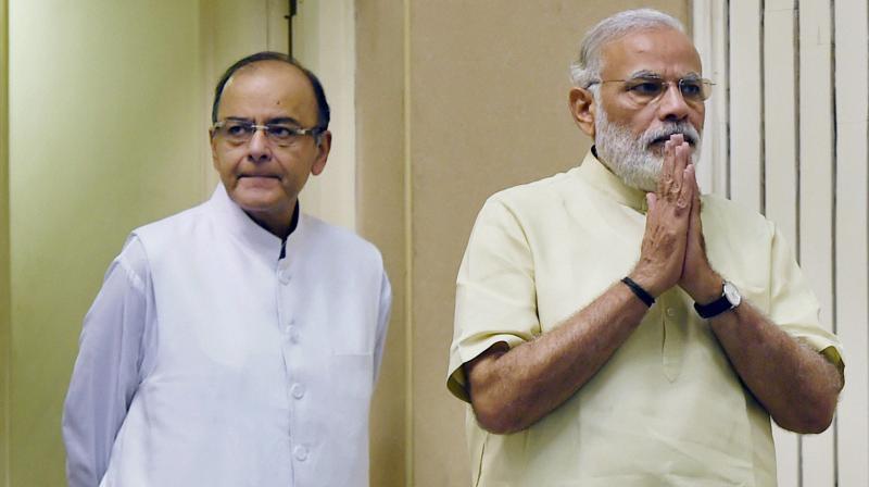 मैन्युफैक्चरिंग में 87 हजार नौकरियां खत्म, बढ़ती बेरोज़गारी पर सरकार खामोश