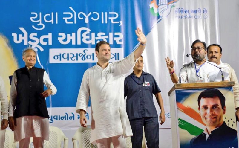 सूरत रैली में उमड़ी भीड़, 8 नवंबर को नोट बंदी के खिलाफ सूरत में ही राहुल मनाएंगे ‘काला दिवस’