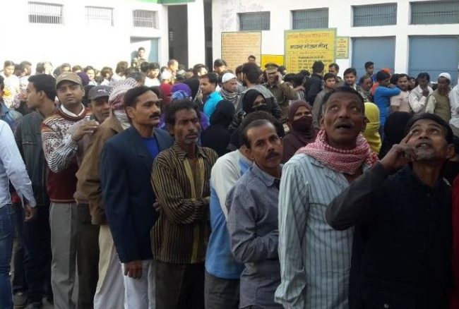 मतदाताओं की ख़ामोशी से बढ़ी बीजेपी की बेचैनी, कल होगा महाराष्ट्र और हरियाणा में मतदान