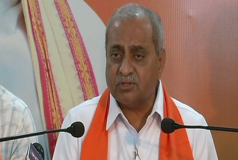 अब पाटीदारो को ‘मूर्ख’ कह कर फंसे गुजरात के उप मुख्यमंत्री