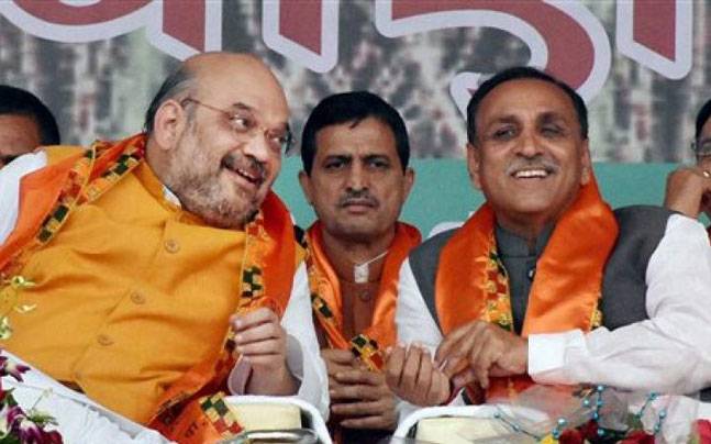 हार्दिक पटेल द्वारा कांग्रेस को समर्थन के एलान के बाद 70 से 90 के फेर में फंसी बीजेपी