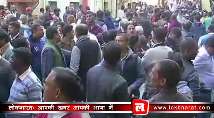 लालू के खिलाफ आया फैसला तो कोर्ट के बाहर रोने लगे समर्थक