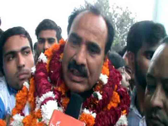 अलीगढ़ में हाथी ने ढहाया बीजेपी का किला