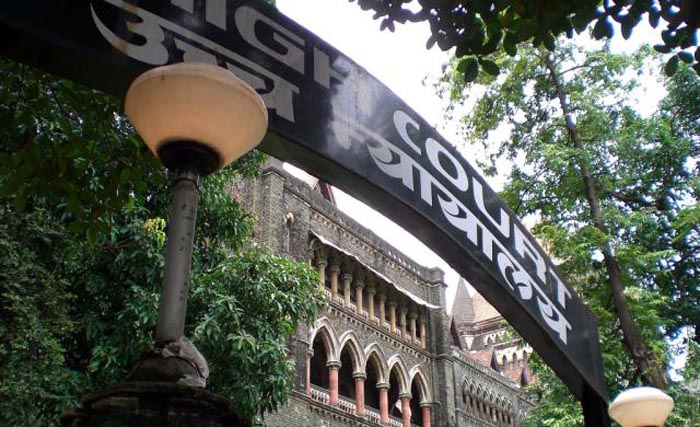 किसी भी कब्रिस्तान में किया जा सकता है दफन, शवों से कोरोना फैलने के सबूत नहीं: हाईकोर्ट