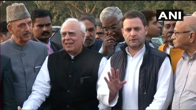 जस्टिस लोया की मौत मामला: 15 पार्टियों के 114 सांसदों के हस्ताक्षरों के साथ राष्ट्रपति को ज्ञापन