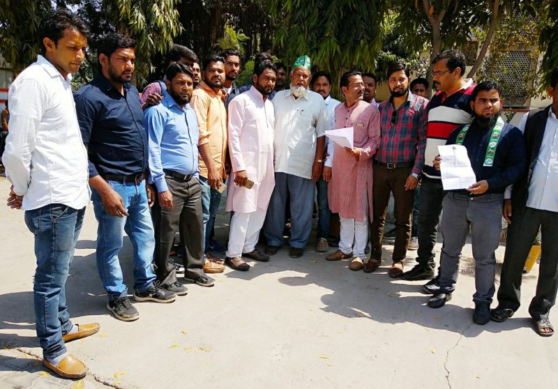 एआईएमआईएम ने की श्री श्री रविशंकर के खिलाफ कानूनी कार्यवाही की मांग