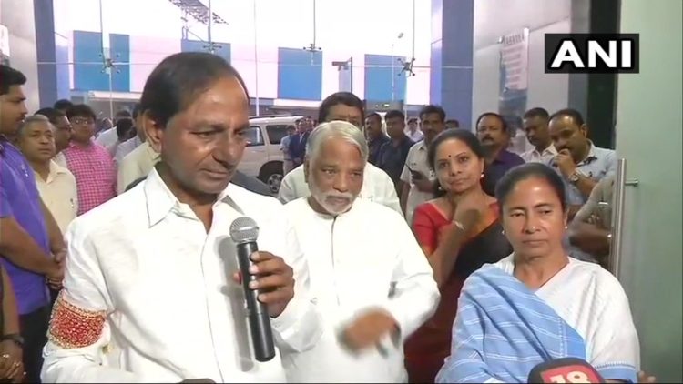 ममता से मुलाक़ात के बाद केसीआर ने किया थर्ड फ्रंट बनाने का एलान