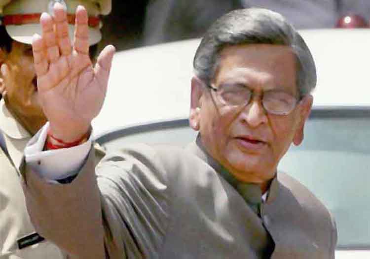 कर्नाटक: पूर्व सीएम एस एम कृष्णा का बीजेपी से मोह भंग, कभी भी हो सकती है घर वापसी