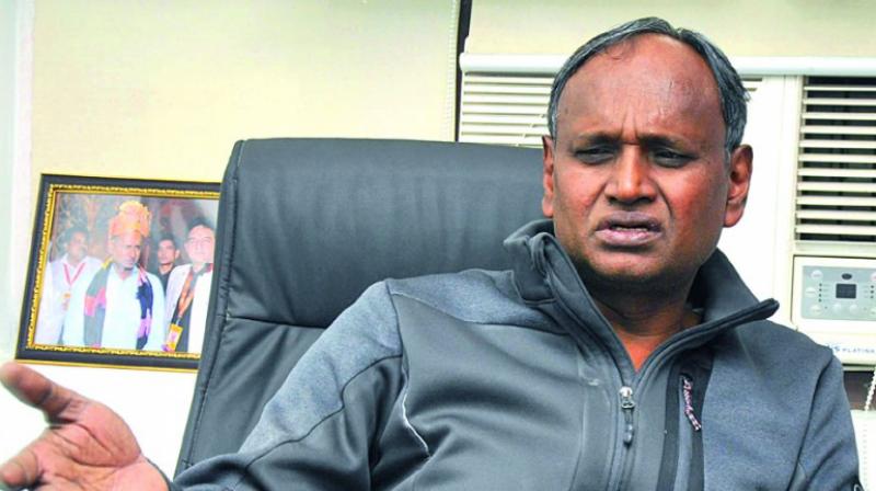 अब एक और बीजेपी सांसद ने कहा “दलितों पर हो रहा अत्याचार”