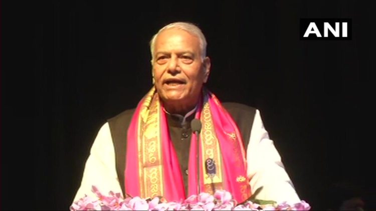 यशवंत सिन्हा ने बीजेपी को दिया ‘तलाक’, कहा ‘लोकतंत्र खतरे में है’