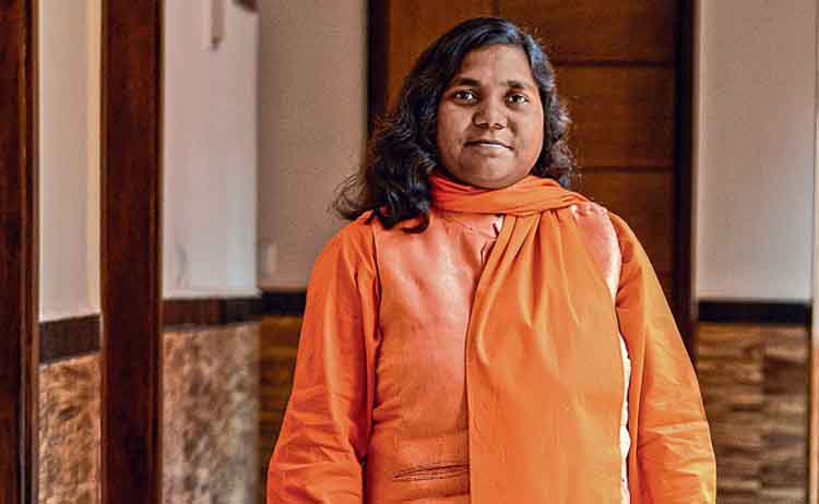 अपनी ही पार्टी के नेताओं पर भड़की बीजेपी सांसद, कहा ‘दलित प्रेम’ की नौटंकी हो बंद