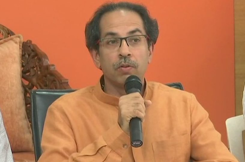 अब उद्धव ठाकरे भी बोले “आजकल तो चौकीदार ही चोर है”