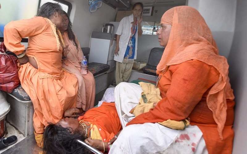 बच्चा चोरी की अफवाह पर भीख मांगने वाली महिलाओं पर हमला, एक की मौत