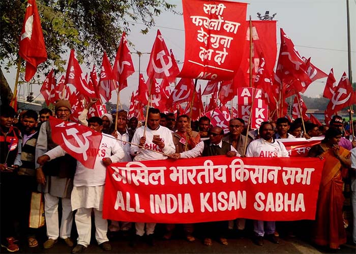 पांच सितंबर को मोदी सरकार के खिलाफ बिगुल फूंकेंगे कर्मचारी और किसान