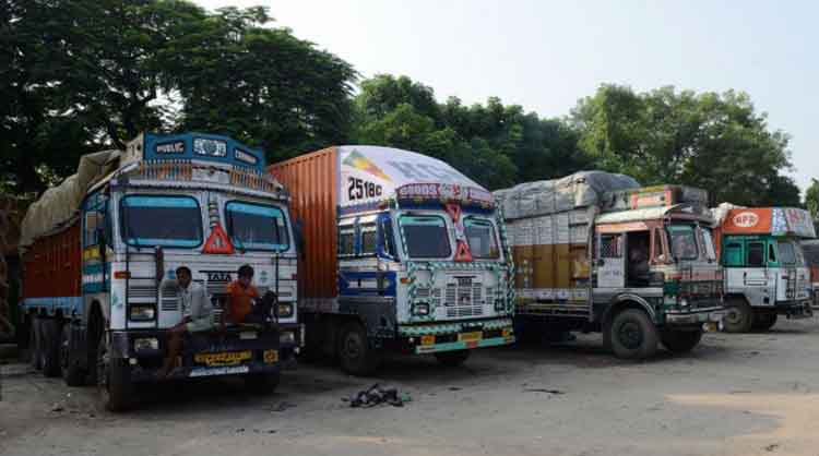 डीजल की कीमतों में बढ़ोत्तरी का विरोध, 90 लाख ट्रक मालिक हड़ताल पर