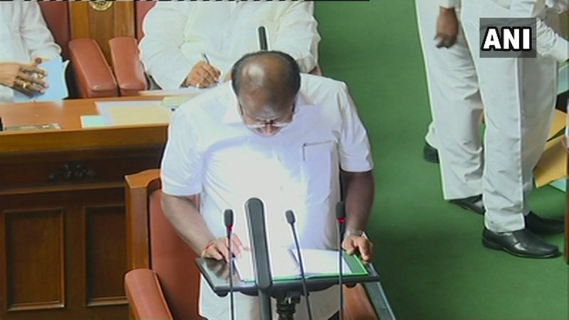 कर्नाटक सरकार का किसानो को तोहफा : 34 हजार करोड़ की कर्जमाफी