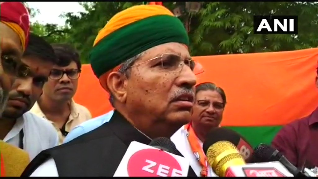 मॉब लीचिंग को पीएम मोदी की लोकप्रियता से जोड़ने वाले मंत्री जी को नहीं मिला बोलने का मौका