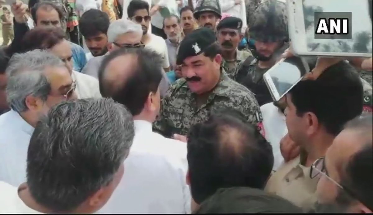 ब्रेकिंग: पाक के पूर्व पीएम नवाज़ शरीफ और बेटी मरियम शरीफ गिरफ्तार