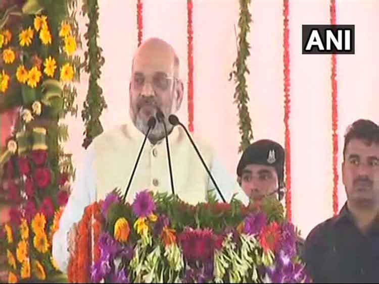 मुगलसराय में बोले अमित शाह: सपा बसपा कांग्रेस मिल जाएँ फिर भी यूपी में जीतेंगे ज़्यादा सीटें